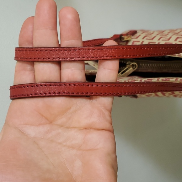 🤩Fendi Zucchino red canvas tote open top middle interior zipper compartment - Picture 4 of 16